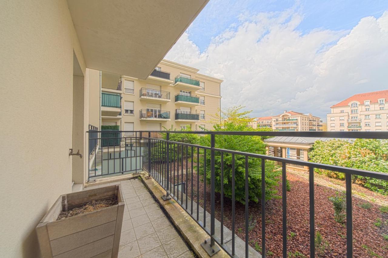 Paris-Disney - Studio 1 Min Gare Bussy-Saint-Georges Ngoại thất bức ảnh